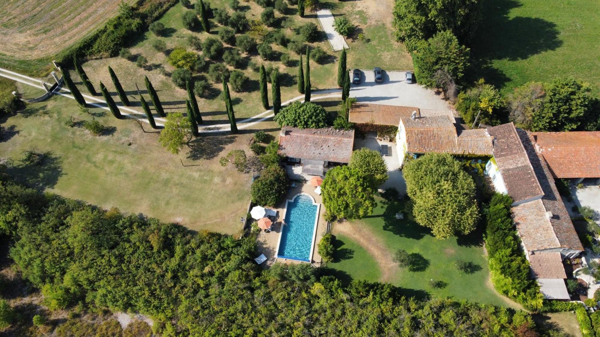 Le Mas Des Perrines Maison D'Hotes Pernes-les-Fontaines Exterior foto